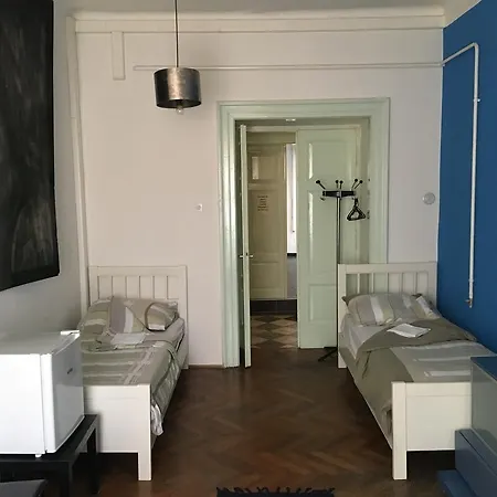 ゲストハウス Apartman Laginja *